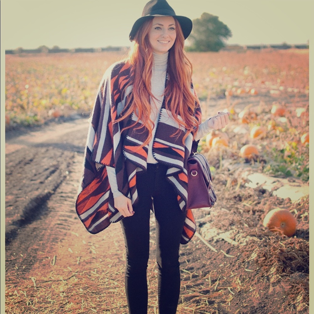 Old Navy Boho Printed Pocho/Cape